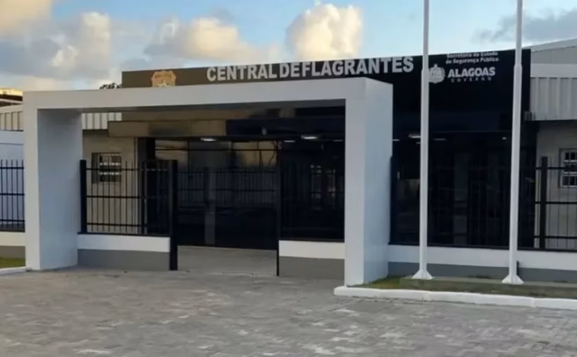 Mulher é raptada após descer de ônibus e obrigada a sacar dinheiro em Maceió