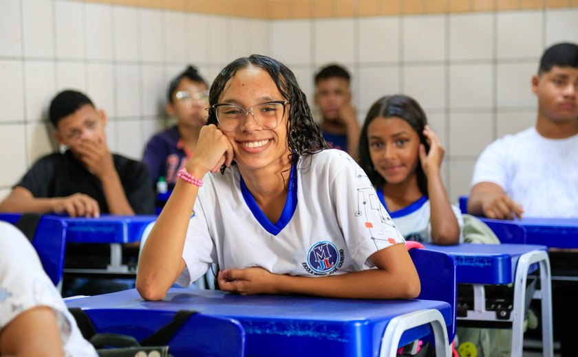 Projeto auxilia alunos da rede estadual com reforço em Matemática e Língua Portuguesa