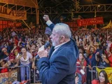 Pressionado a corrigir rumos, Lula oficializa candidatura neste sábado (7/5)