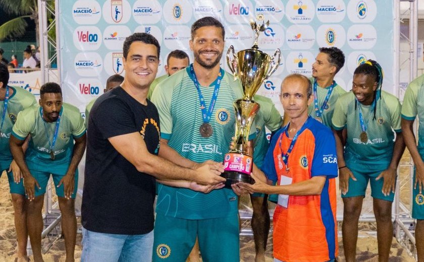 Prefeito JHC prestigia final do Sul-Centro Americano de Beach Handball e entrega medalhas