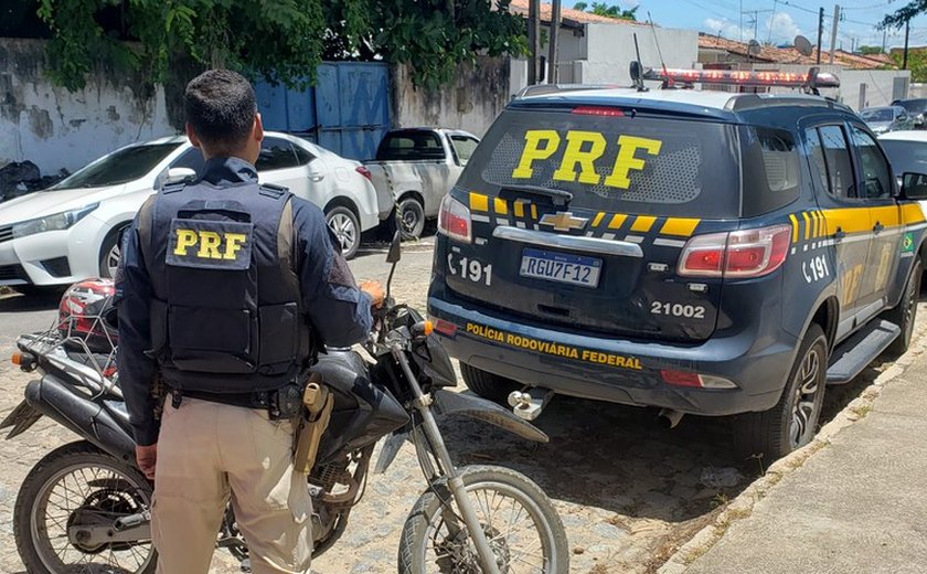 Quatro pessoas são presas por receptação de veículo em Rio Largo