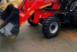 Prefeito Geo Cruz garante retroescavadeira para fortalecer agricultura em Ibateguara