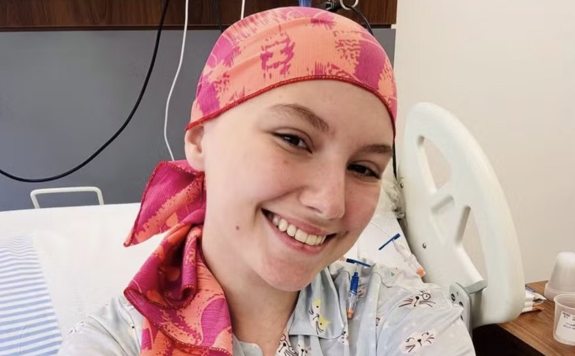 Jovem influenciadora Isabel Veloso morre aos 19 anos após longa luta contra o câncer