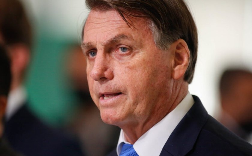 Bolsonaro diz que manterá o Auxílio Brasil em R$ 600 se for reeleito