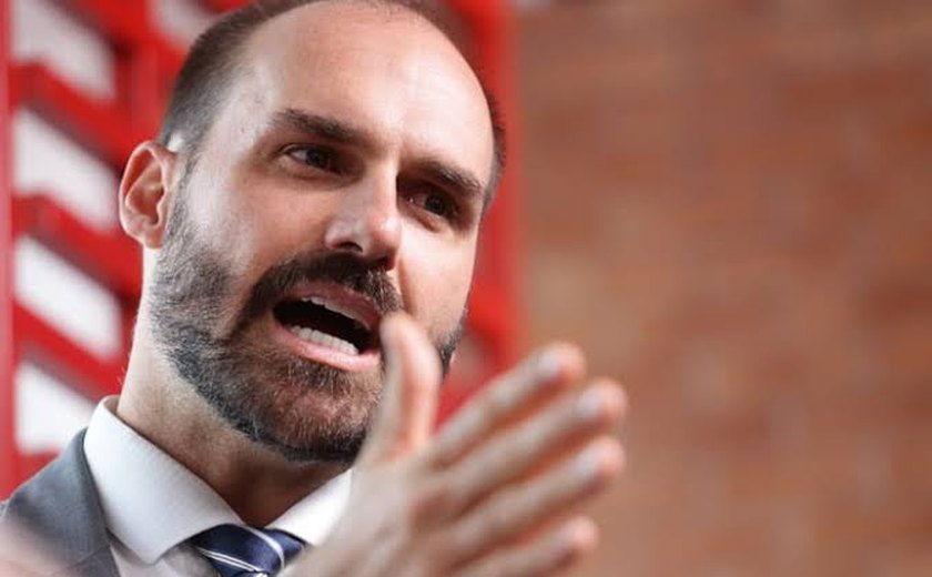 Eduardo Bolsonaro admite que discutiu tarifa dos EUA contra o Brasil antes do anúncio de Trump