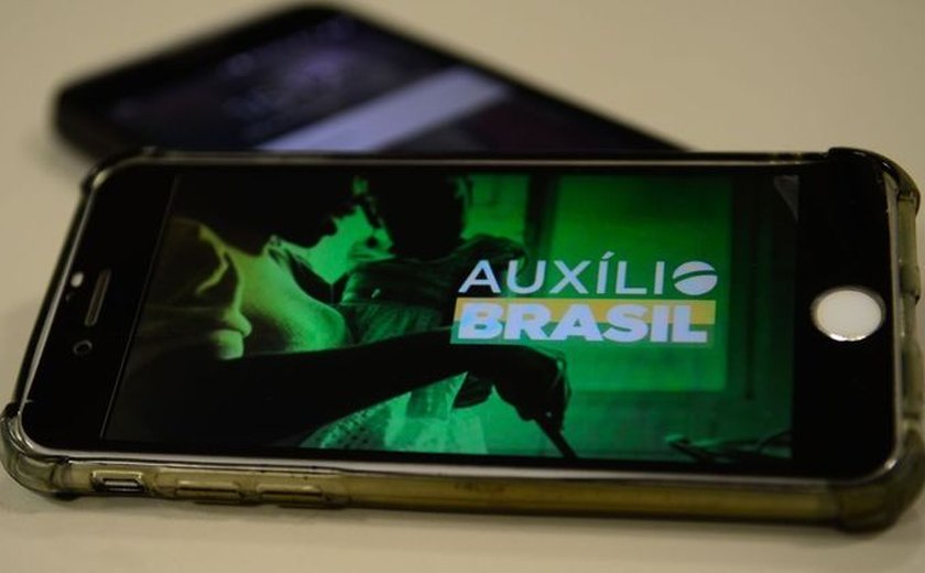 Caixa começa a pagar parcela de abril do Auxílio Brasil