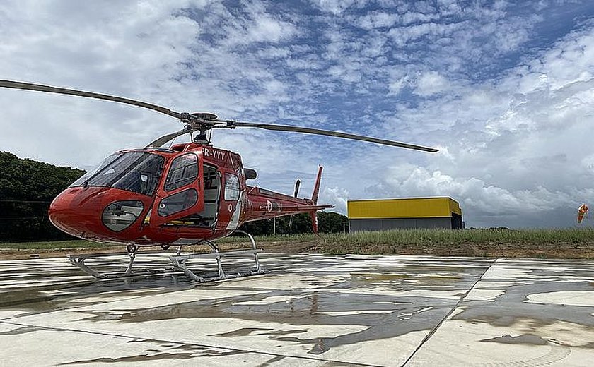 Dois alunos do curso de formação da PM se afogam e são socorridos por helicóptero do CB na Praia da Avenida