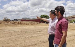 Assinatura da ordem de serviço para construção da unidade de saúde do Santa Maria Madalena