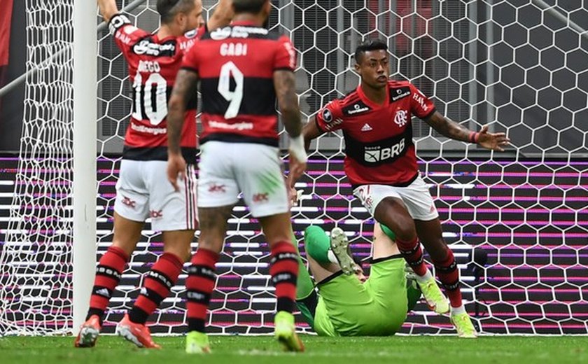 Flamengo goleia o Olimpia e vai com moral para semifinal da Libertadores