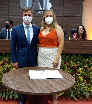 Vagner Paes e Natália Von Sohsten assumem presidência da OAB/AL no triênio 2022-2024