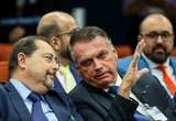 Bolsonaro acompanha julgamento do golpe no STF; 'faz questão de enfrentar a acusação absurda', diz advogado