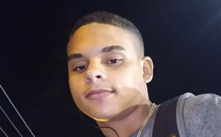 Jovem é baleado em comunidade no Rio e família acusa polícia