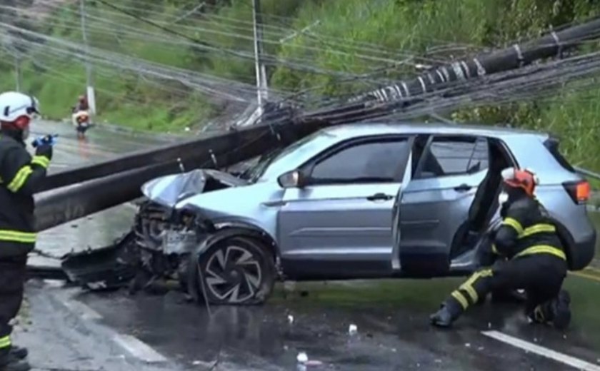 Acidente na Avenida Leste-Oeste deixa trânsito lento em Maceió