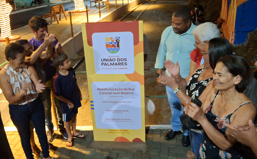 Prefeito Júnior Menezes Inaugura Rua da Linha com Reestruturação Completa e Decoração de Natal