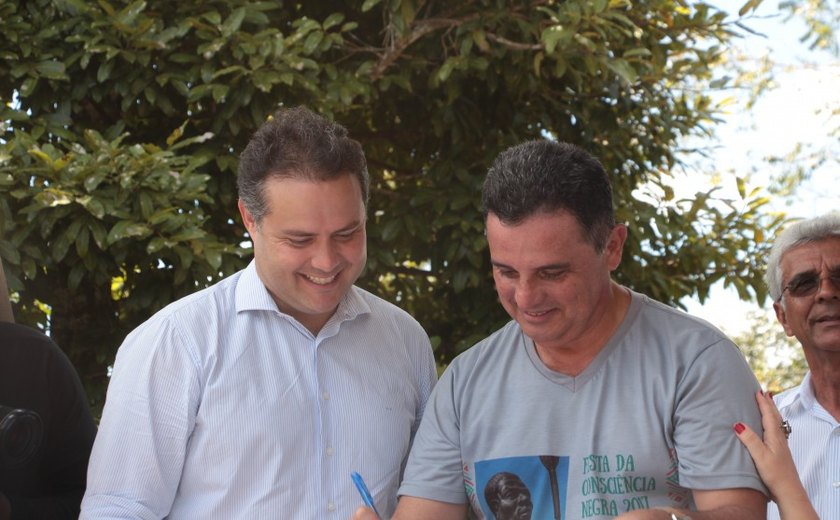 Kil de Freitas e Renan Filho assinam ordem de serviço para o calçamento do Robertão nesta sexta-feira (10), em União dos Palmares