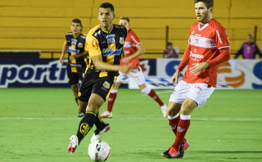 CRB perde para o Novorizontino e afunda na Série B