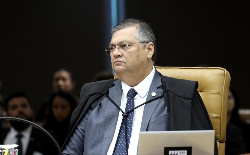 Dino acaba com aposentadoria compulsória como punição máxima para magistrados
