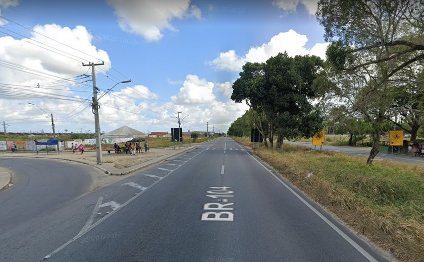 Motociclista atropela pedestre em Rio Largo e ambos ficam feridos