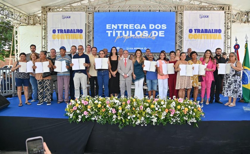 314 Famílias de São José da Laje recebem títulos de propriedade do Programa Moradia Legal