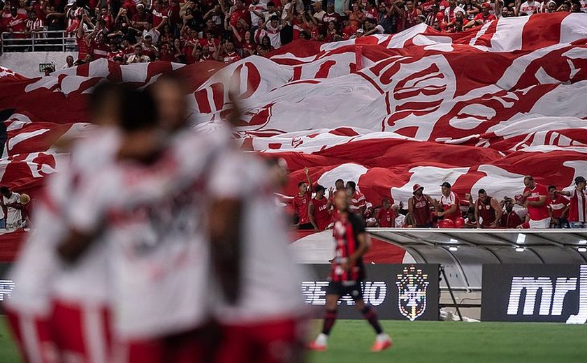 Goleada histórica e casa cheia: veja os gols, o público e a renda de CRB 6 x 0 Vitória