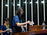 Programa Jovem Senador: estudante alagoana é empossada em Brasília