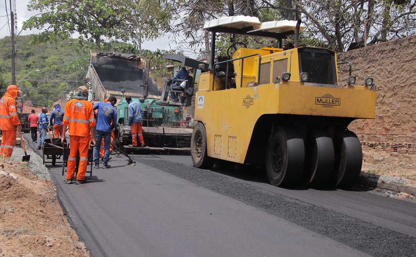 Maceió Tem Pressa: obras de pavimentação avançam nas ruas da Garça Torta