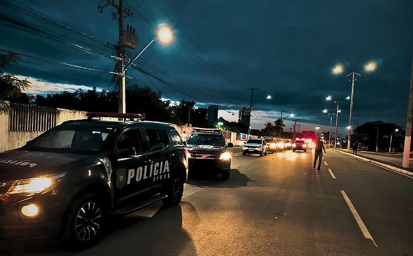 Condenada por tráfico de drogas, mulher é presa no trabalho no bairro Antares