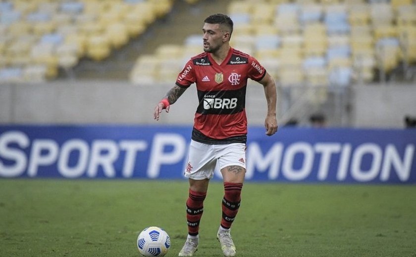 Após reunião, Flamengo encaminha acordo pela renovação de Arrascaeta