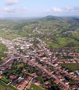 Piloto morre após pneus de moto estourarem na cidade de Coité do Noia