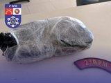 Polícia encontra drogas em residência e prende três pessoas em Ibateguara; criança de 4 anos estava no local