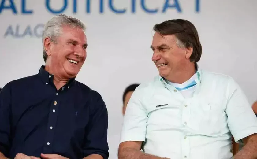 Bolsonaro ‘pede’ que Collor monte seu palanque em AL