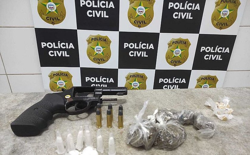 Jovem de 21 anos é preso em flagrante com arma e drogas em Maceió