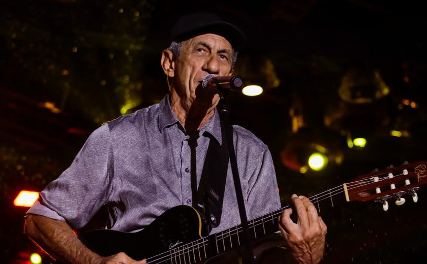 Raimundo Fagner e Limão com Mel agitam a segunda noite do FIPI; comunidade evangélica tem show de Sarah Farias nesta segunda (15)