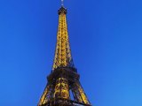 Após ser esvaziada por alerta de bomba, Torre Eiffel é reaberta