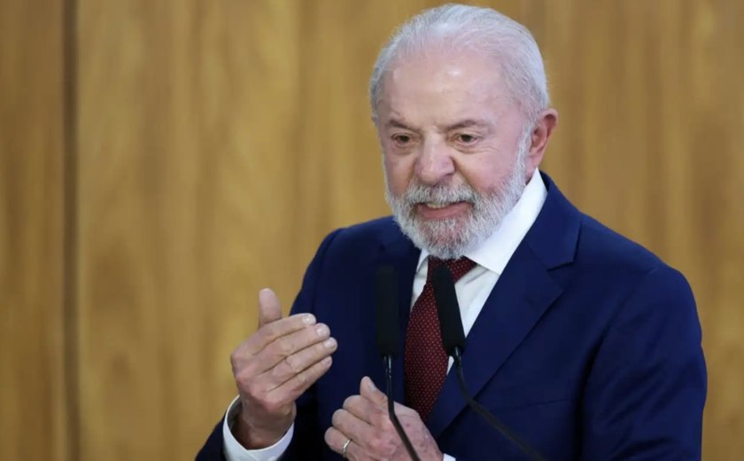Lula sanciona reajuste para servidores da Câmara, Senado e TCU, mas veta benefícios que ultrapassam teto constitucional