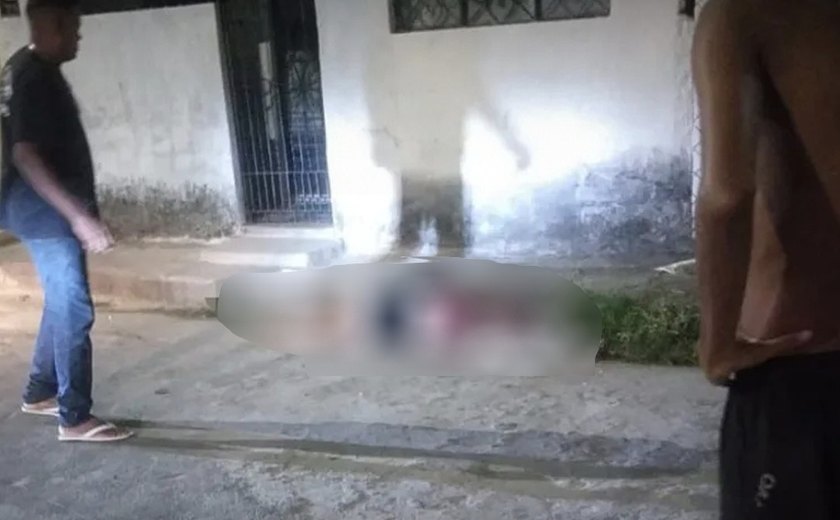 Dona de churrasquinho é assassinada a tiros na porta de casa em Maceió
