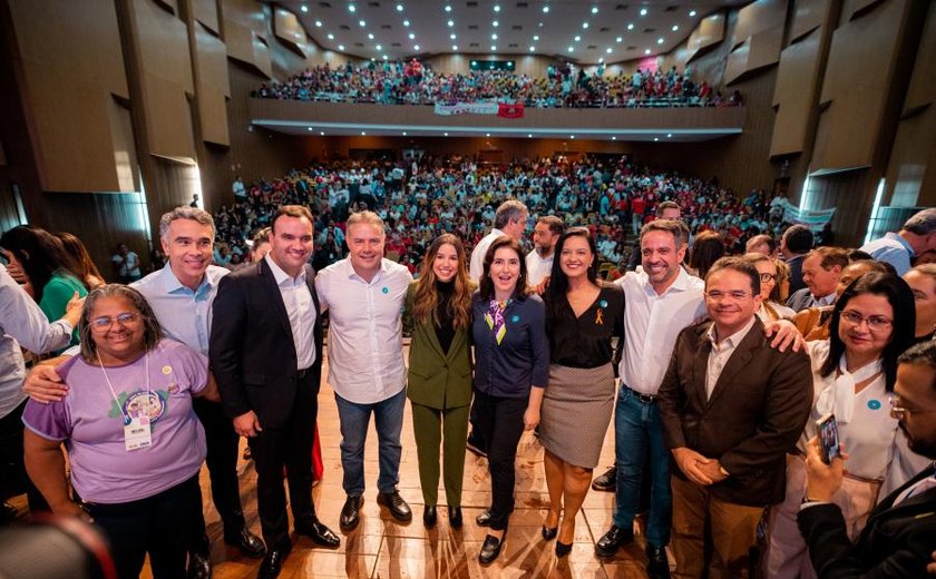 Ao lado de ministros, Paulo Dantas afirma que movimentos sociais são importantes na construção de um PPA forte