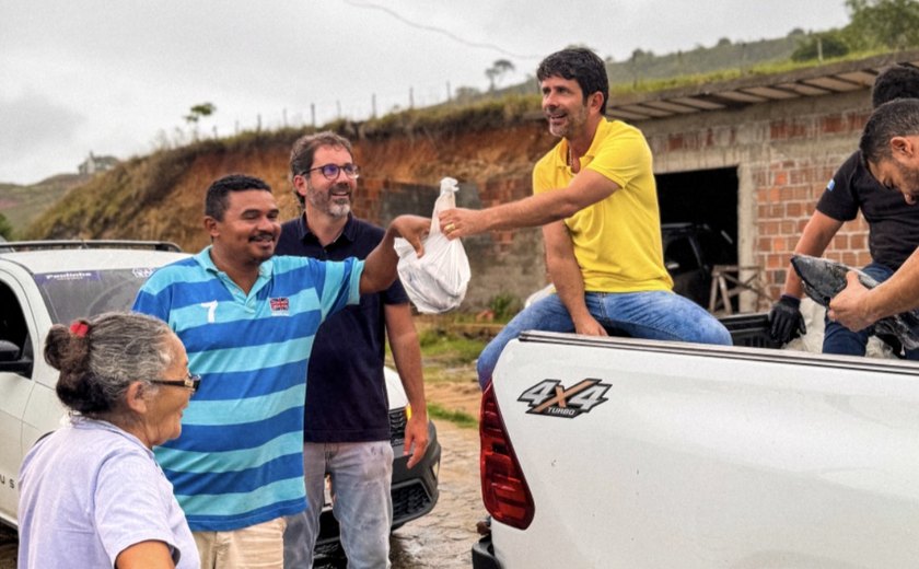 Prefeito Júnior Menezes realiza entrega de peixe a famílias nessa Semana Santa