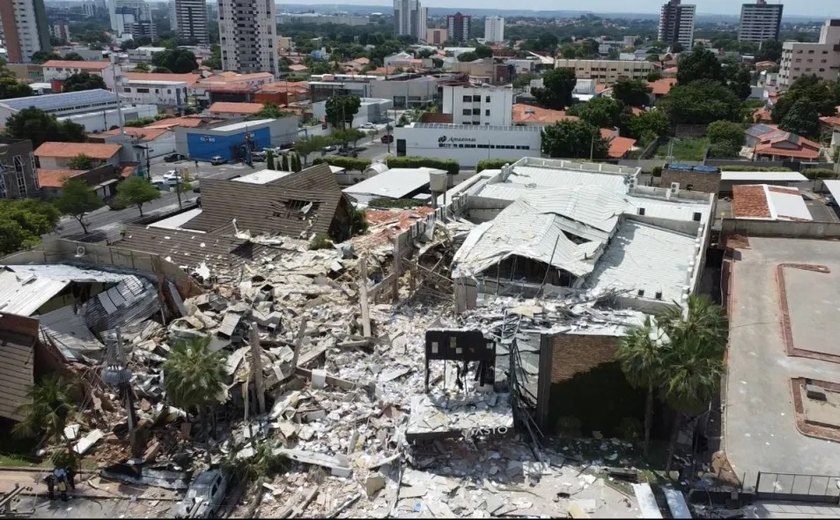 Explosão destrói restaurantes do grupo Coco Bambu em Teresina