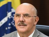 Ex-ministro Milton Ribeiro é solto e deixa Polícia Federal em São Paulo