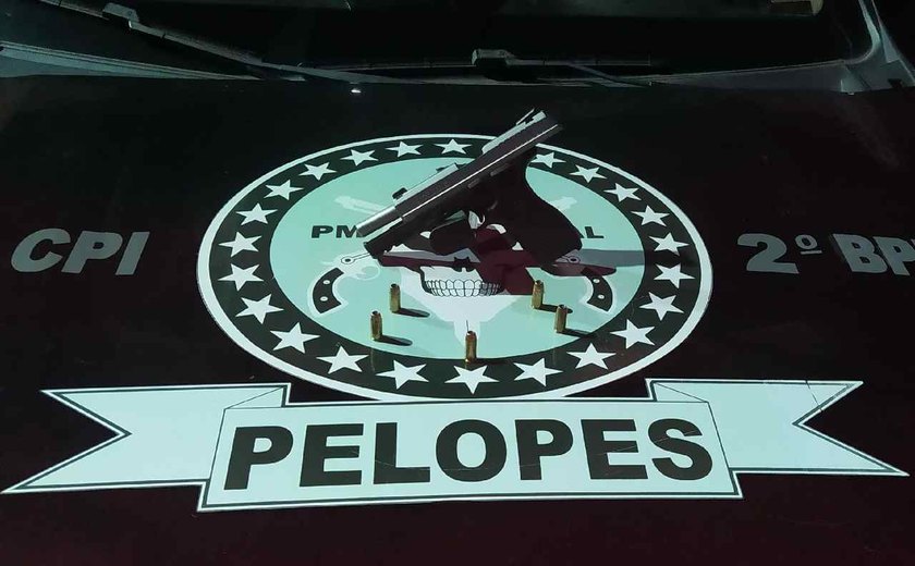 Em União, PM conduz homem à delegacia após apreensão de drogas e arma dentro de veículo