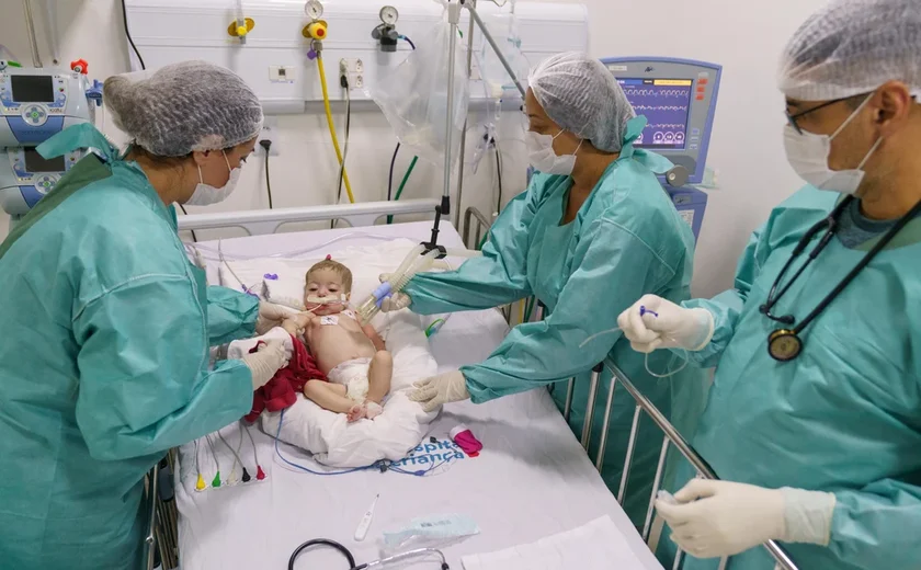 Bebê do Rio Grande do Norte é atendida no Hospital da Criança de Alagoas