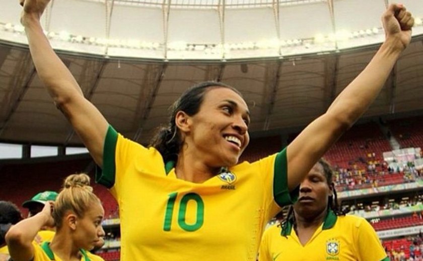 Atuação de Marta ganha reverência de Pelé: “mais que uma jogadora”