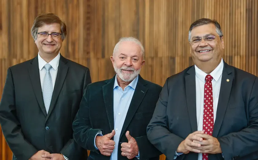Lula indica Flávio Dino para vaga no STF e Paulo Gonet para PGR