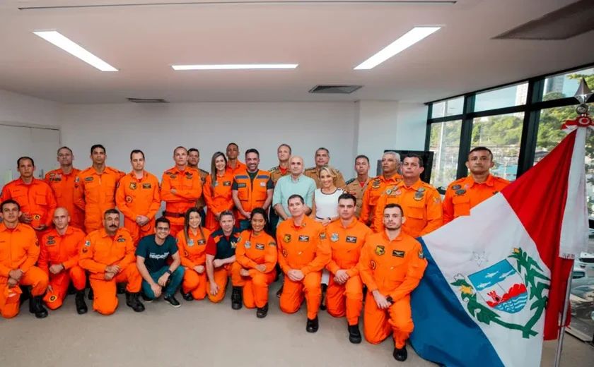 Força-tarefa de Alagoas recebe medalha por ajuda humanitária no RS