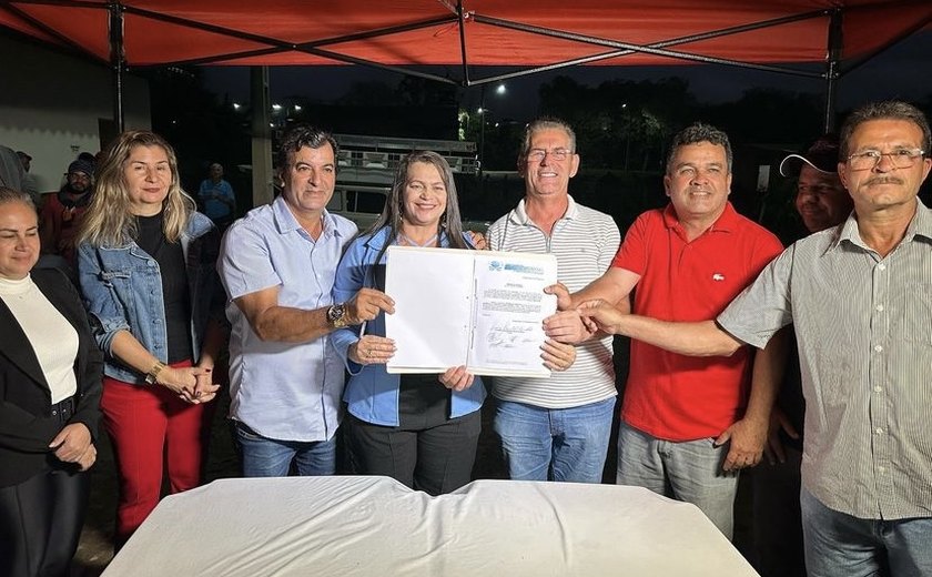 Ordem de Serviço para pavimentação nas ruas do Conjunto Santa Rita é assinada em Ibateguara