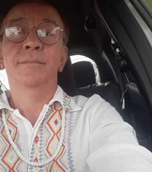 Professor da Ufal é encontrado morto com marcas de facada em sua residência, no Jaraguá