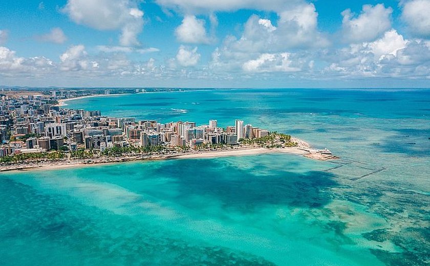 Maceió é o 4º destino do Nordeste mais buscado para viagens de fim de ano