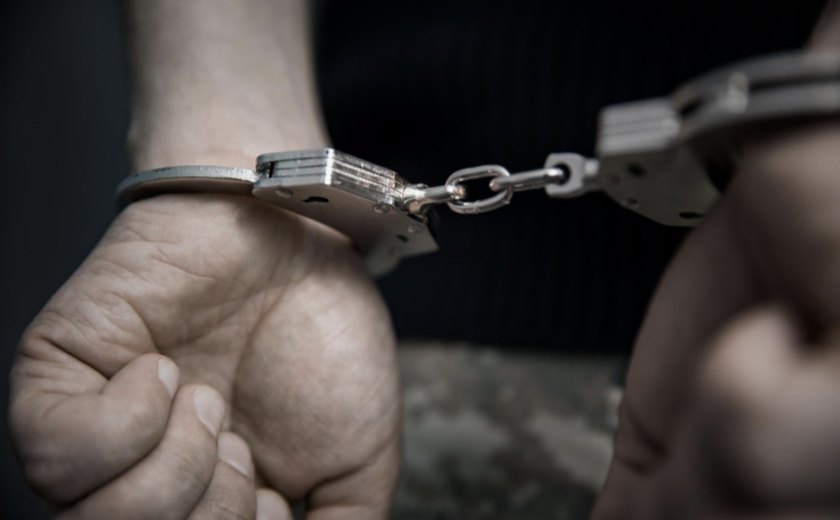 Argentino é preso por se masturbar para adolescente em hotel de Maceió