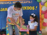 Educação de Branquinha inicia ano letivo de 2022 com entrega de kits escolares